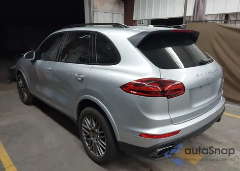 2017 Porsche Cayenne Platinum Edition z USA, uszkodzony, nr VIN WP1AA2A21HKA86673